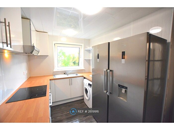 2 Bedroom Flat To Rent In Silverknowes Neuk, Edinburgh, EH4