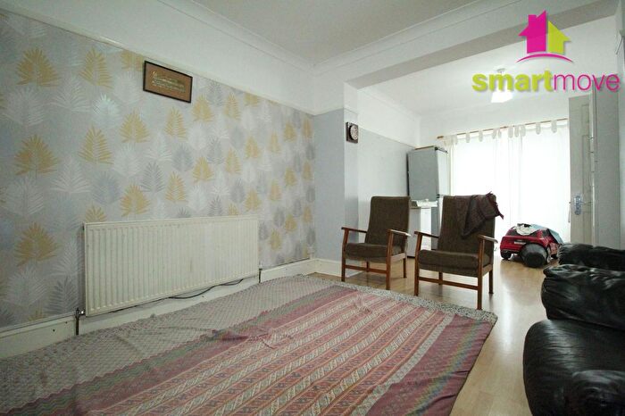 4 Bedroom Terraced House To Rent In Otley Drive, Gants Hill, IG2