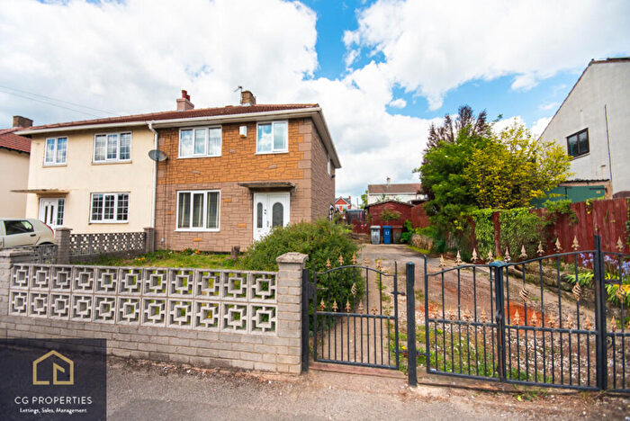 3 Bedroom Semi-Detached House For Sale In Broadwater, Bolton-upon-dearne, S63