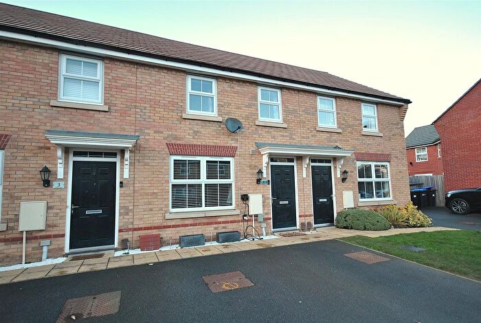 3 Bedroom Terraced House For Sale In De Bray Close, Northampton, NN5