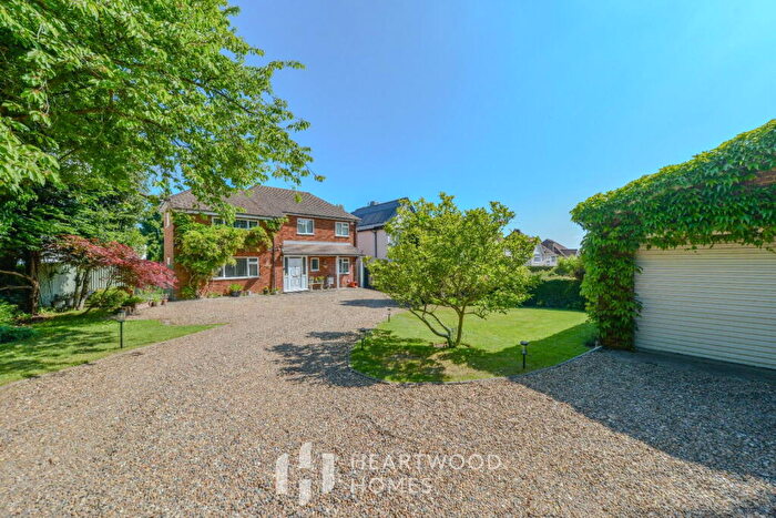 4 Bedroom Detached House For Sale In Napsbury Lane, St. Albans, AL1