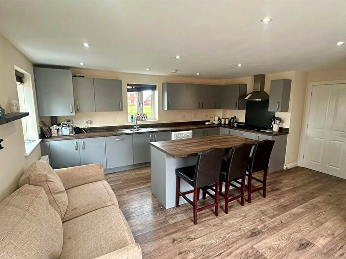 5 Bedroom Detached House For Sale In Hebridean Gardens, Kingstone, Hereford, HR2