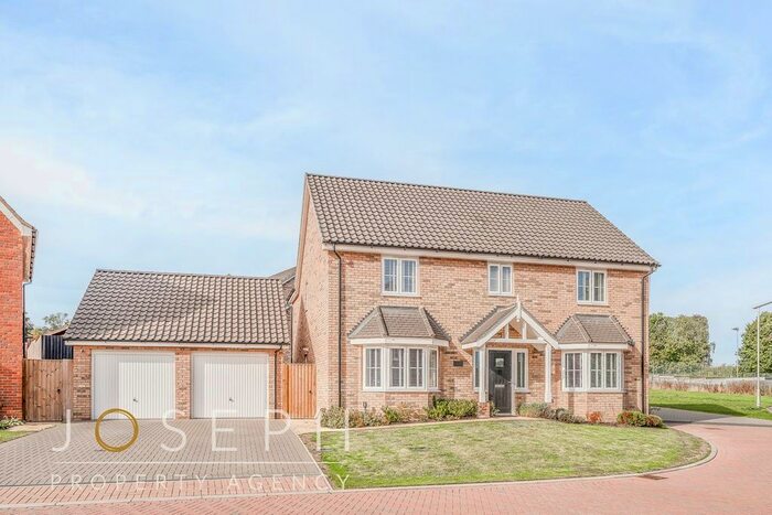 4 Bedroom Detached House For Sale In Gorse Field Close, Sproughton, Ipswich, IP8