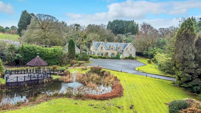7 Bedroom Farmhouse For Sale In Culmhead, Taunton, TA3