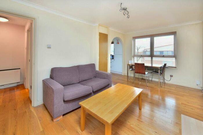 1 Bedroom Flat To Rent In Wedmore Gardens, London, N19