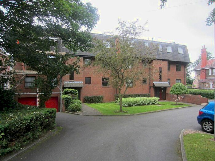2 Bedroom Flat To Rent In New Hunting Court, Thorpe Gate, Peterborough, PE3