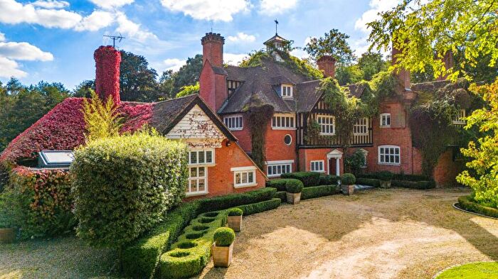 6 Bedroom Detached House For Sale In Seven Hills Road, Hersham, Walton-on-Thames, Surrey, KT12