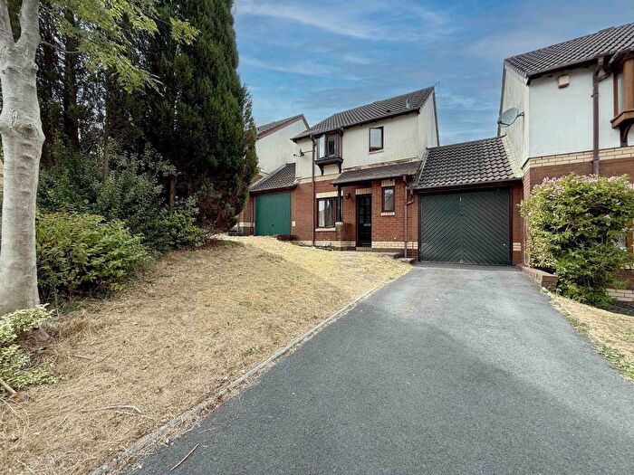 3 Bedroom Detached House For Sale In Ffordd Scott, The Fairways, Swansea, SA7