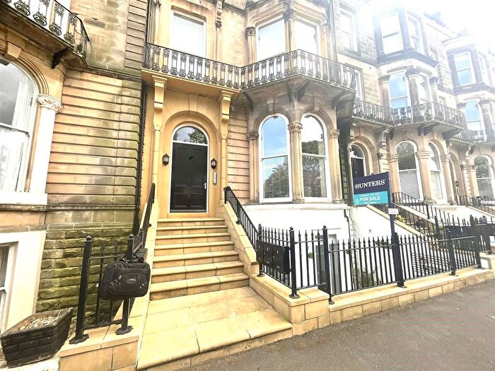 2 Bedroom Property To Rent In Esplanade Gardens, Scarborough, YO11