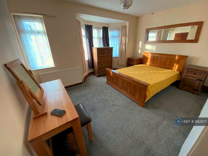 2 Bedroom Terraced House To Rent In Havelock Road, Harrow, HA3