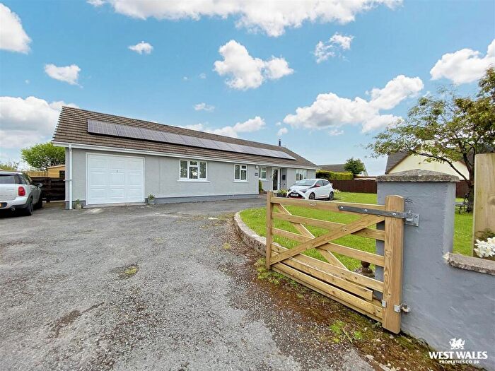 3 Bedroom Detached Bungalow For Sale In Ash Lane, Tavernspite, Whitland, SA34