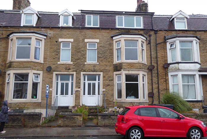 2 Bedroom Flat To Rent In Heysham Road, Morecambe, Lancs, LA3