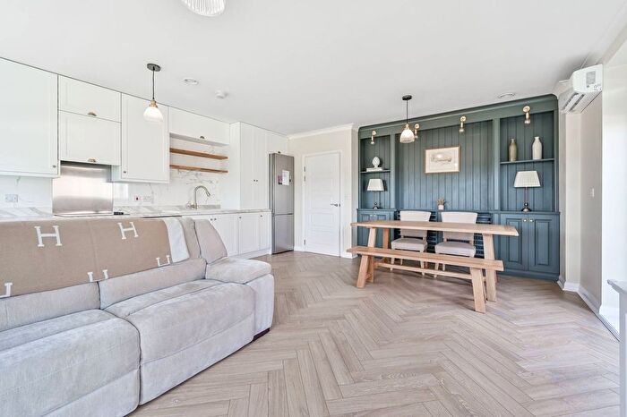 2 Bedroom Flat For Sale In Grahame Park Way, Colindale, London, NW9