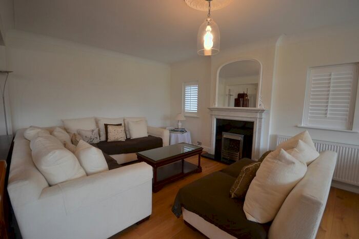 5 Bedroom Detached House To Rent In Mayfield Gardens, Staines-Upon-Thames, TW18