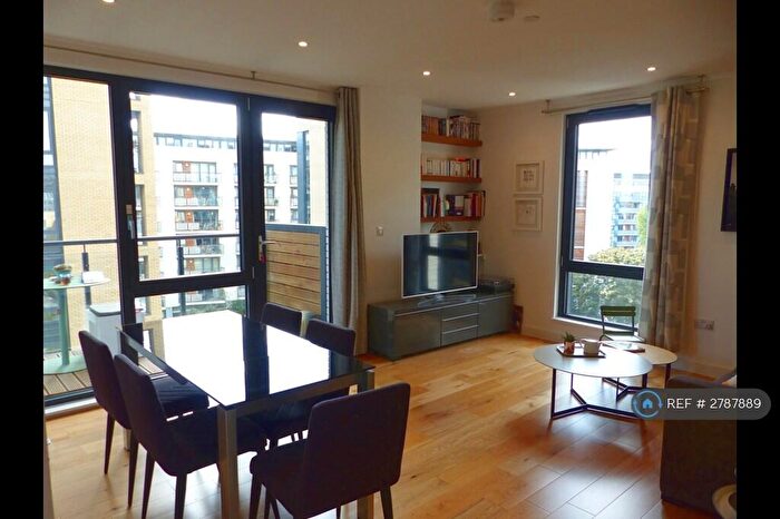 2 Bedroom Flat To Rent In Graphite Point, London, E2