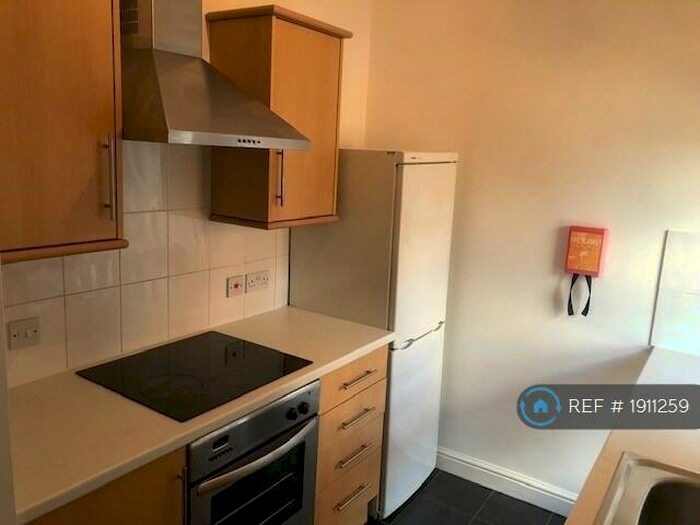 Studio To Rent In Alexandra Road, Sale, M33