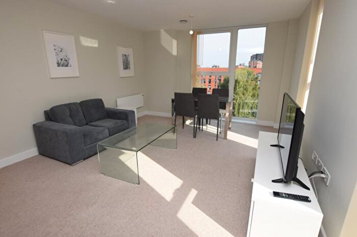 2 Bedroom Flat For Sale In Bridgewater Gate, Woden Street, Salford, Manchester City Centre, M5