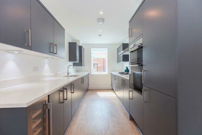 3 Bedroom End Of Terrace House To Rent In Press Way, Oxford, OX2