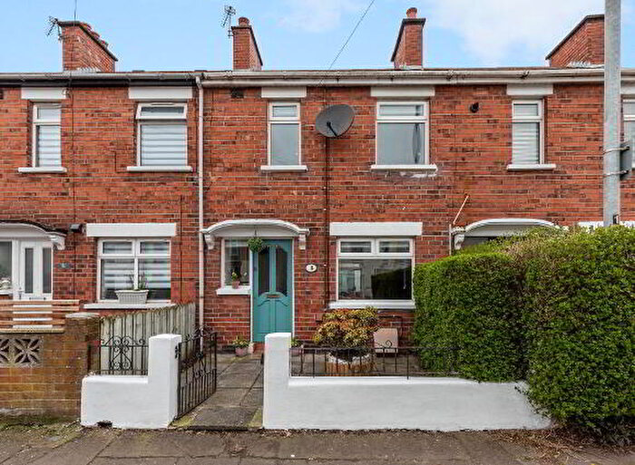 2 Bedroom Mid Terraced House For Sale In Connsbrook Avenue, Belfast, BT4
