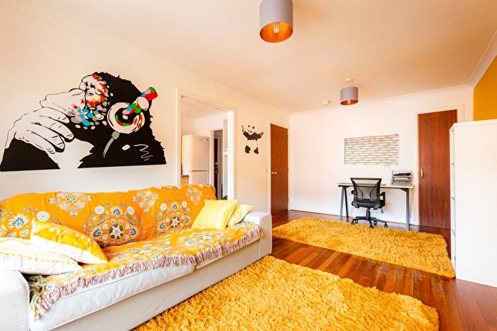 1 Bedroom Flat For Sale In Maryhill Road, St Georges Cross, G20