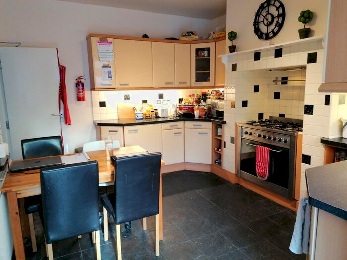 4 Bedroom End Of Terrace House To Rent In Penchwintan Road, Bangor, Gwynedd, LL57