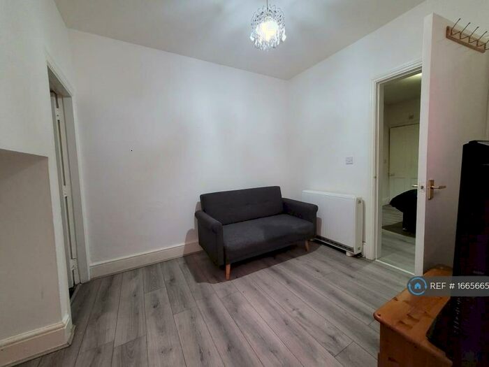 1 Bedroom Flat To Rent In Leicester, Leicester, LE3