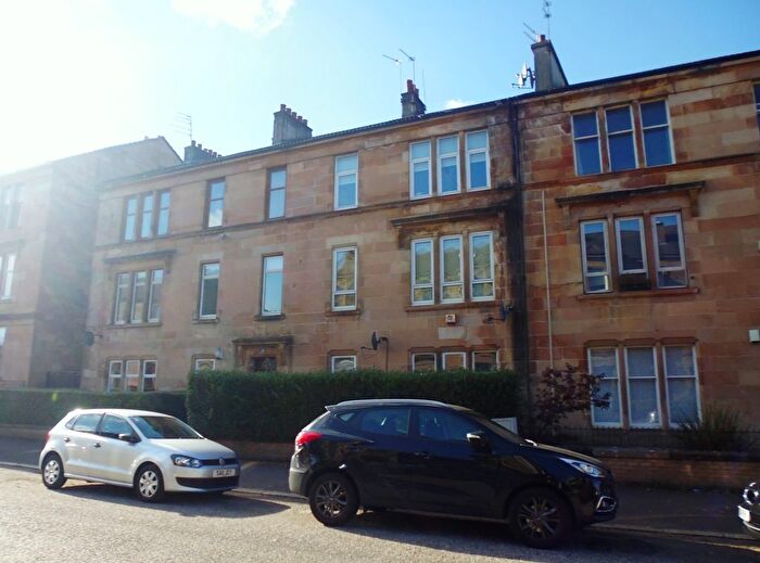 3 Bedroom Flat To Rent In Espedair Street, Paisley, PA2