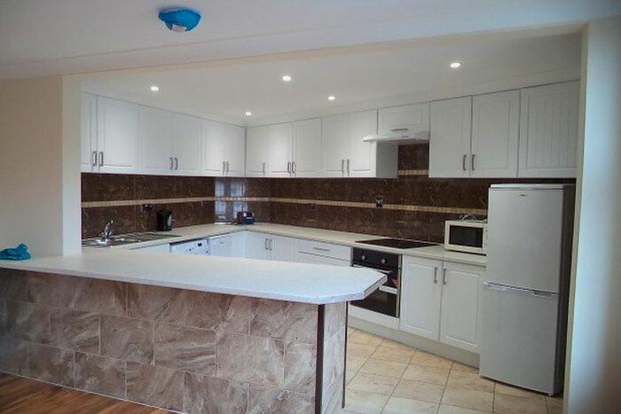 2 Bedroom Flat To Rent In Clarks Court, Yeovil, BA20