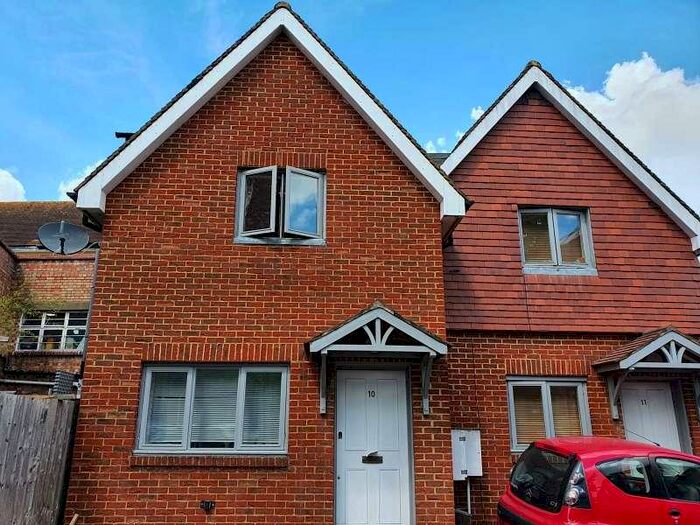 1 Bedroom Semi-Detached House To Rent In Elm Road, Leatherhead, KT22