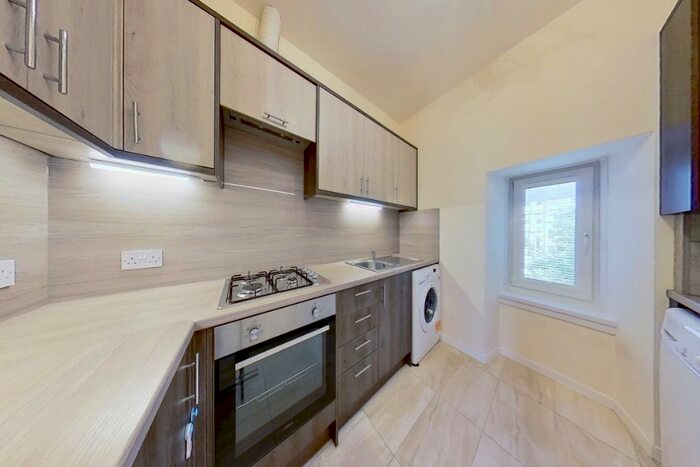 2 Bedroom Flat To Rent In Arbroath Road, Baxter Park, Dundee, DD4