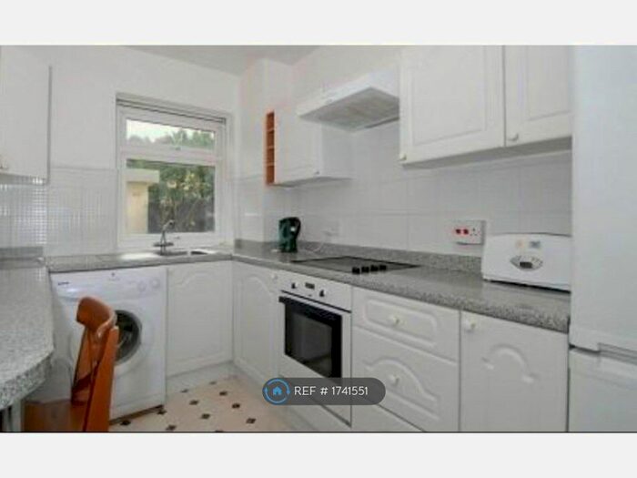 2 Bedroom Flat To Rent In Headington, Oxford, OX3