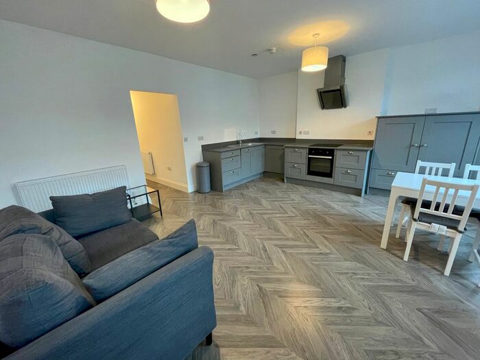 2 Bedroom Flat To Rent In Connaught Road, Roath CF24