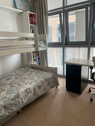 2 Bedroom Flat To Rent In Bridges Court Road, London, SW11