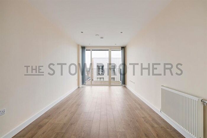 1 Bedroom Flat To Rent In Bolinder Way, London, E3
