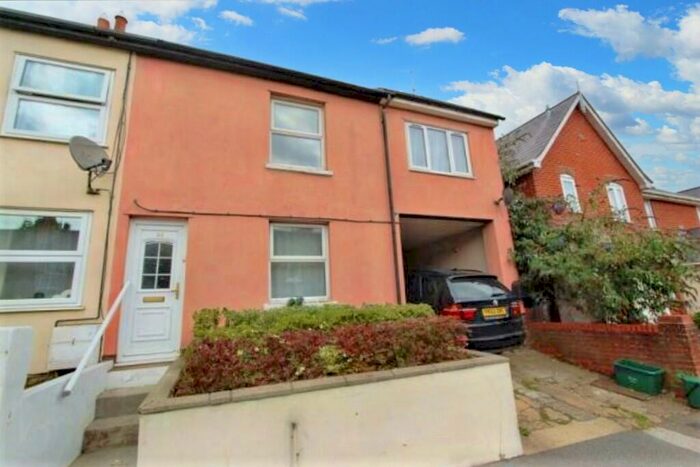 5 Bedroom Semi-Detached House To Rent In Greenstead Road, Colchester, Essex, CO1