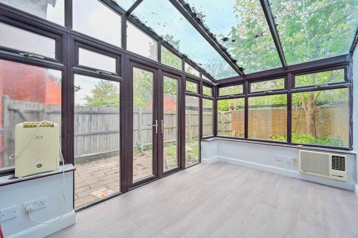 3 Bedroom Detached House To Rent In Goosander Way, Thamesmead, London, SE28