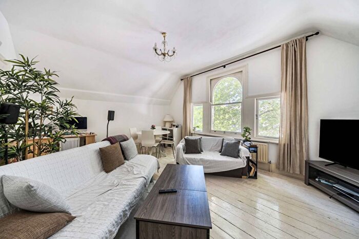 1 Bedroom Flat To Rent In London Road, Norbury, London, SW16