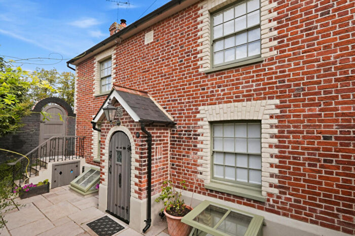 4 Bedroom Semi-Detached House For Sale In South Road, Saffron Walden, Essex, CB11
