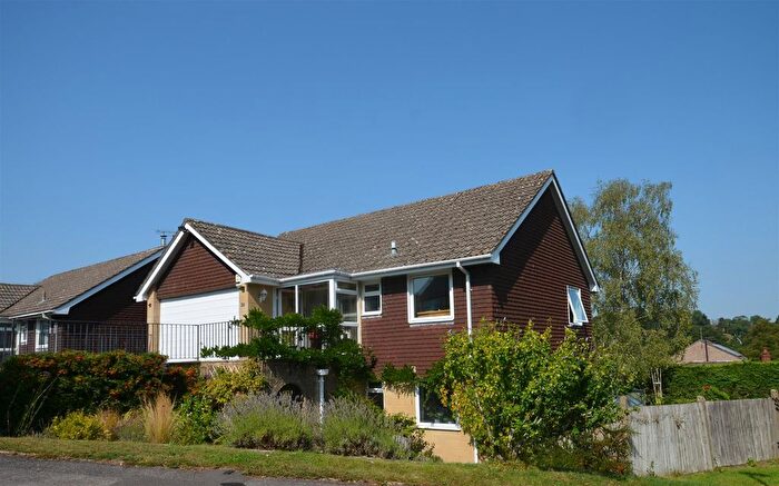 4 Bedroom Detached House For Sale In Mill Rise, Bourton, SP8
