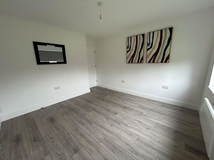 1 Bedroom Flat To Rent In Langland Road, Netherfield, Milton Keynes, MK6