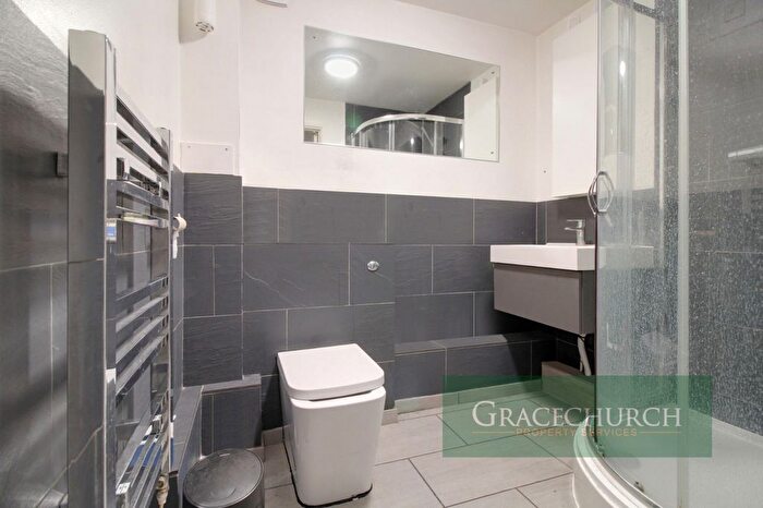1 Bedroom Flat For Sale In Pentland Close, London, N9