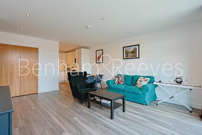 2 Bedroom Apartment To Rent In Colindale Gardens, Beaufort Park, NW9