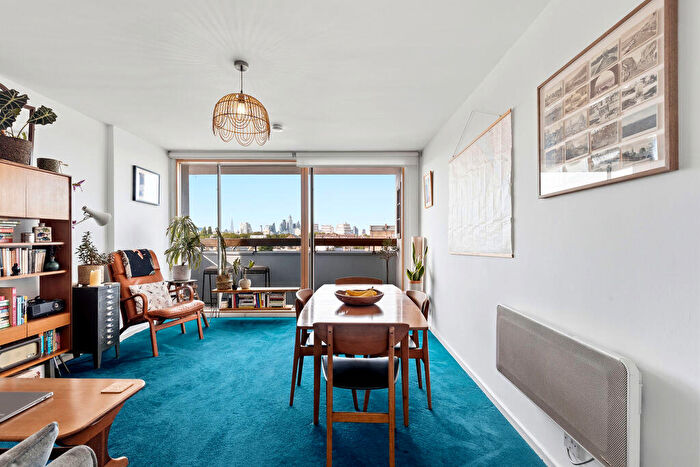 2 Bedroom Flat For Sale In Wilmer House, Daling Way, Bow, E3