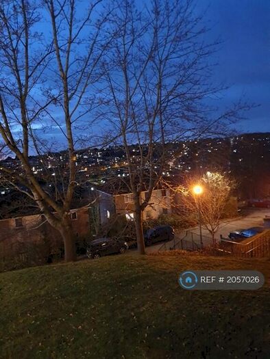 3 Bedroom Flat To Rent In Lingfield Close, High Wycombe, HP13