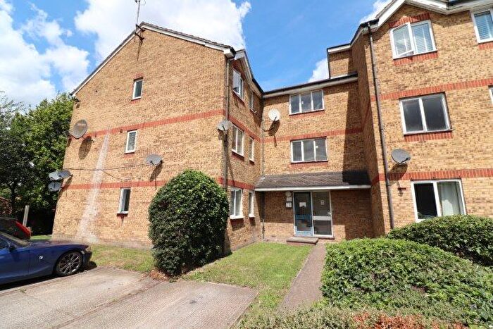 1 Bedroom Flat To Rent In Parsonage Road, Grays, RM20