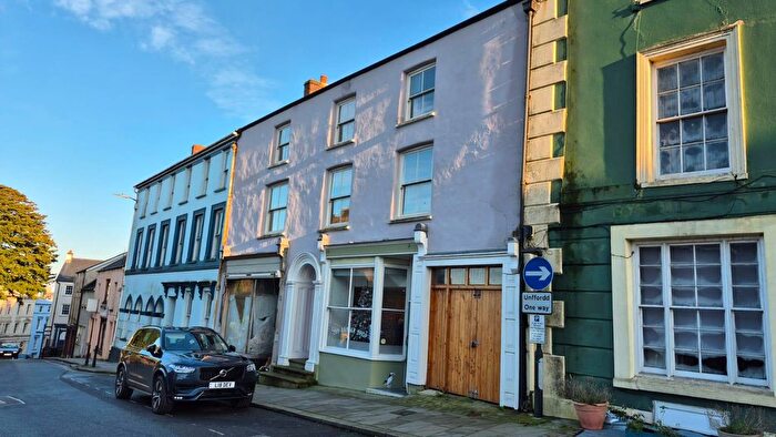 2 Bedroom Flat To Rent In Dew Street, Haverfordwest, SA61