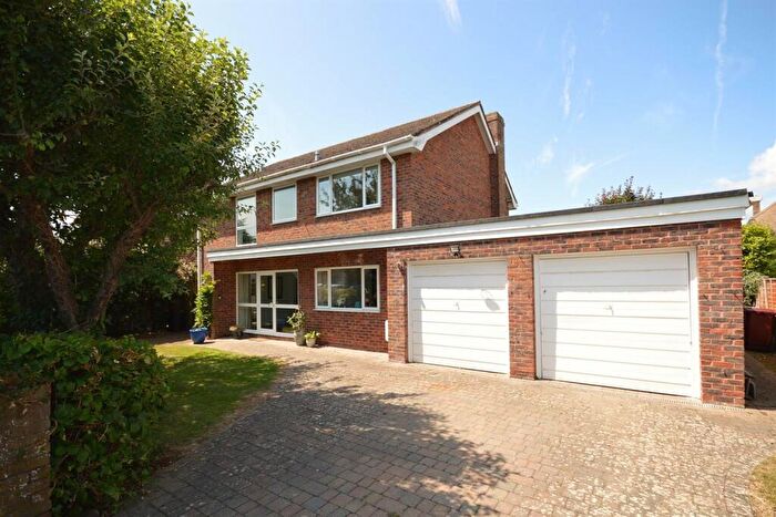 4 Bedroom Detached House To Rent In Meadow Lane, West Wittering, Chichester, PO20