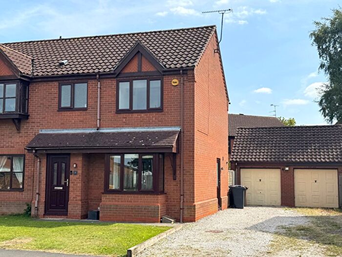 3 Bedroom Semi-detached House For Sale In Poachers Brook, Skellingthorpe, LN6