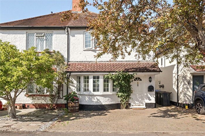 3 Bedroom Detached House For Sale In Russell Road, Horsell, Woking, Surrey, GU21