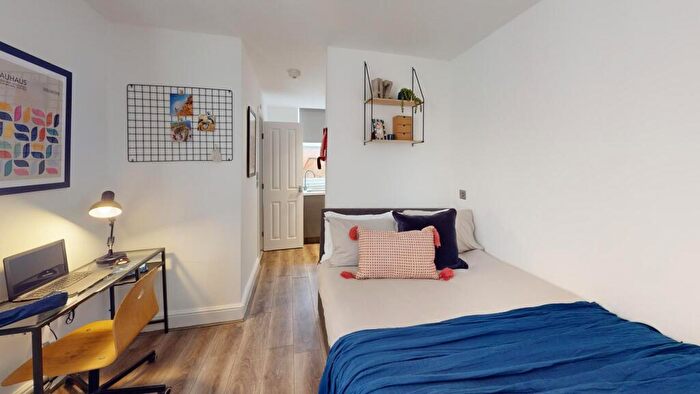 1 Bedroom Flat To Rent In Edge Lane, L7